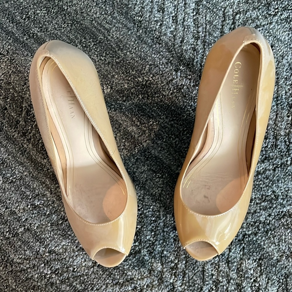 Cole Haan open toe patent leather platform pumps Nike air Beige Nude Size 8